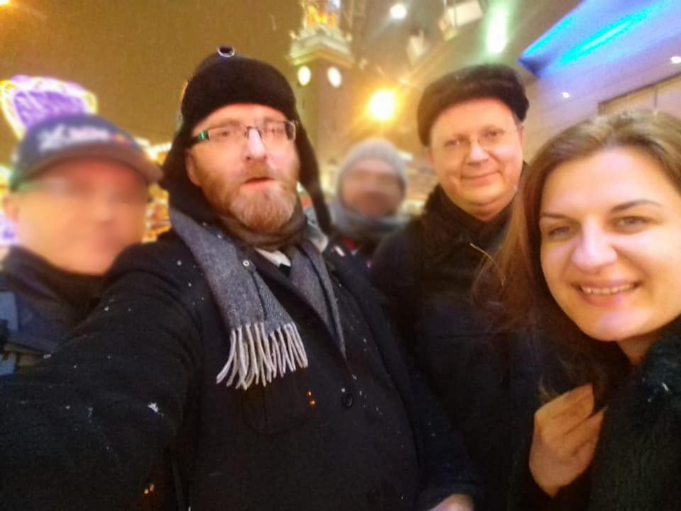 Od lewej: Grzegorz Braun, Leonid Swiridow, Agnieszka Piwar. Fot. profil Swiridowa na Facebooku