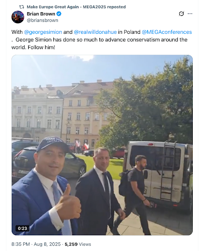 George Simion w Warszawie na inauguracji prezydentury Karola Nawrockiego | źródło: X